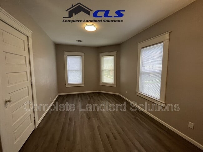 Photo - 700 S 8th St