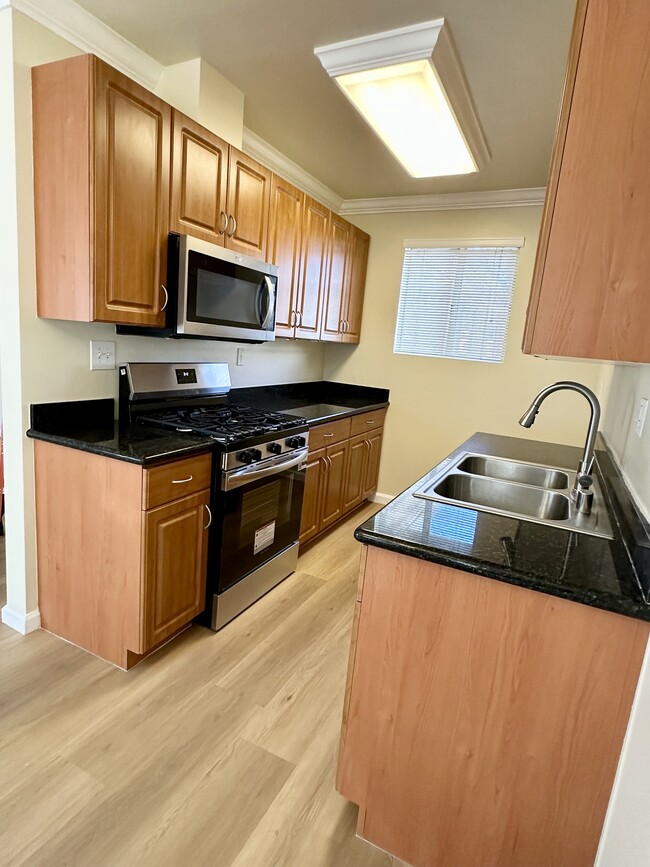 Photo - 20202 Cohasset St Unit 17