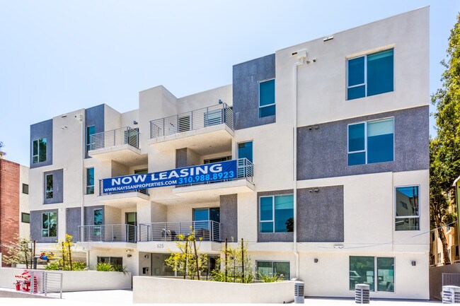 625 S Barrington Ave - 625 S Barrington Ave Unidad 211