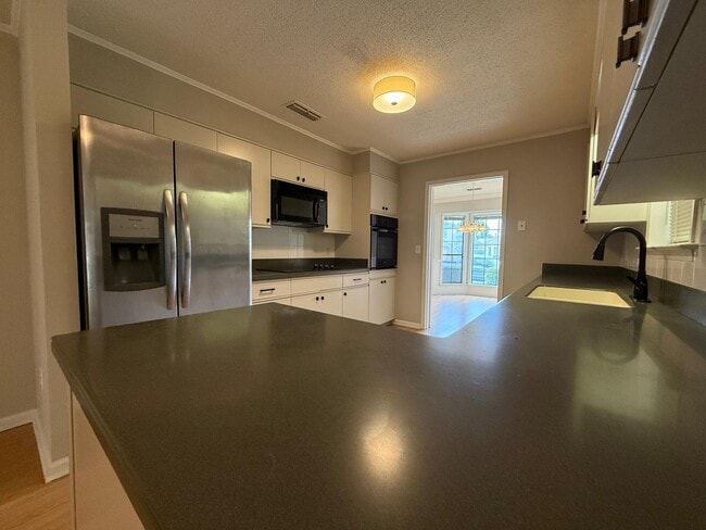 Photo - 3916 Elm Ave