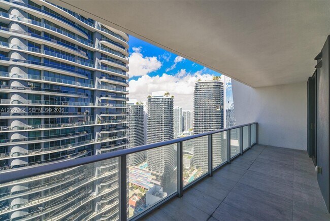 Photo - 1010 Brickell Ave Unidad 4607