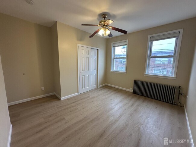 Photo - 618 Carlock Ave