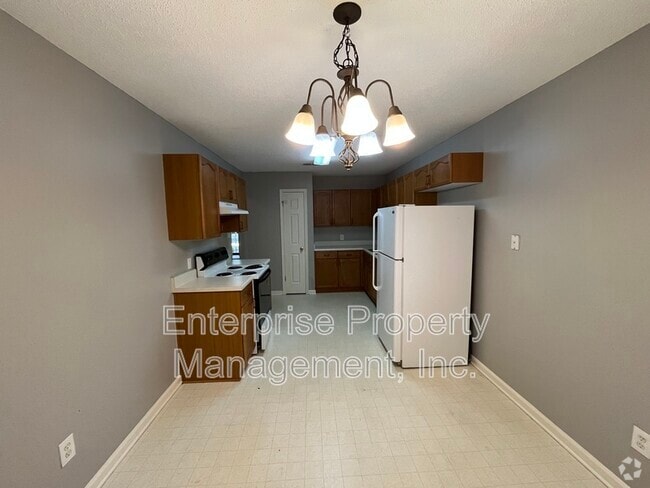 Building Photo - 1096 Sunstar Dr Rental