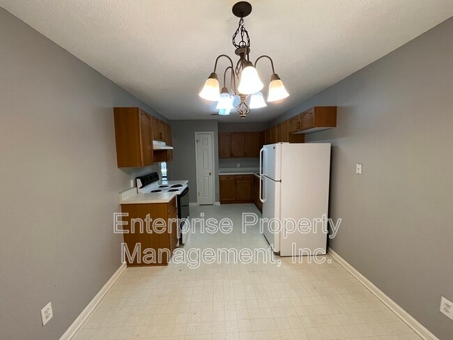 Photo - 1096 Sunstar Dr House