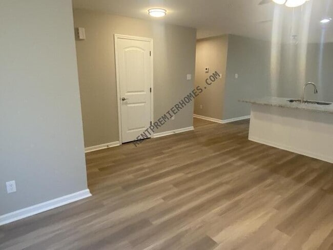 Photo - 1311 Lee Mac Dr