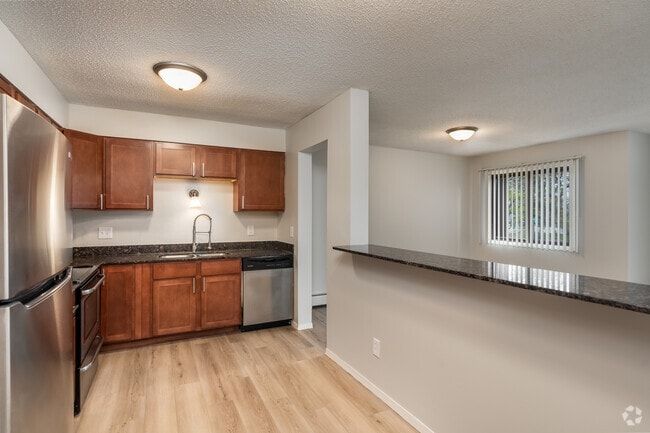 2BR,2BA - 1065SF - Kitchen