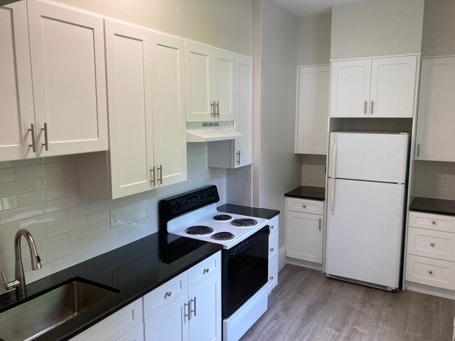 Building Photo - 115 Northampton Rd