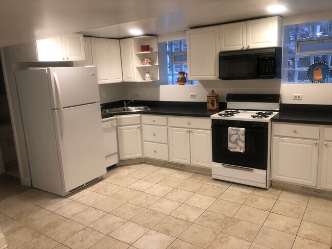 Kitchen - 1964 N Orchard St Unit 2