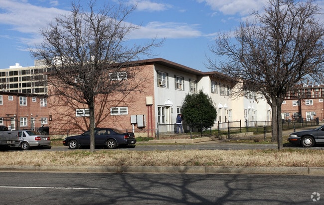 Photo - Greenleaf Gardens