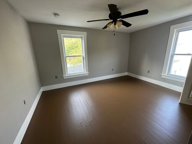 Bedroom#1 - 179 Maple Ave Unidad Duplex