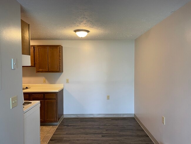 Lakeview Apartments
