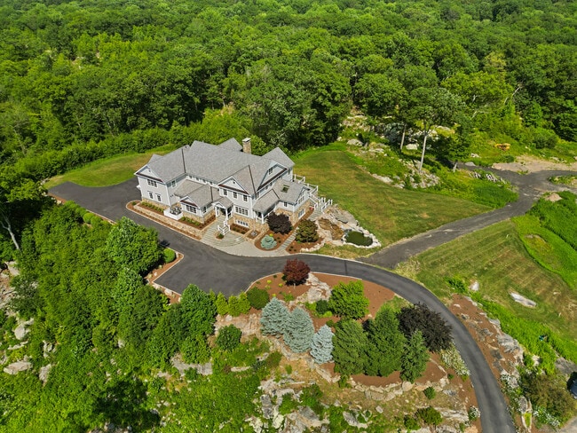 Photo - 29 Rogues Ridge Rd
