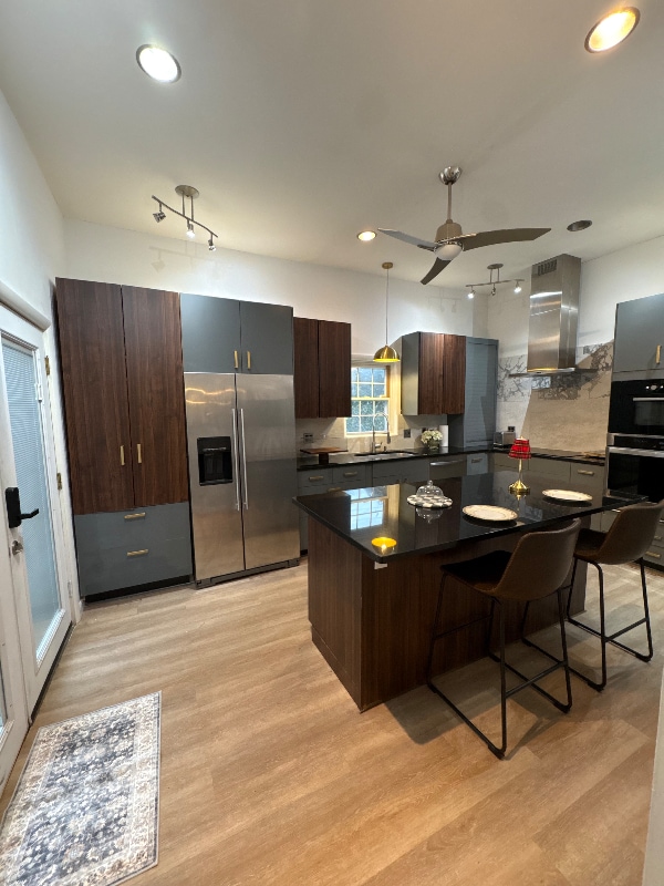 Photo - 615 W Market St