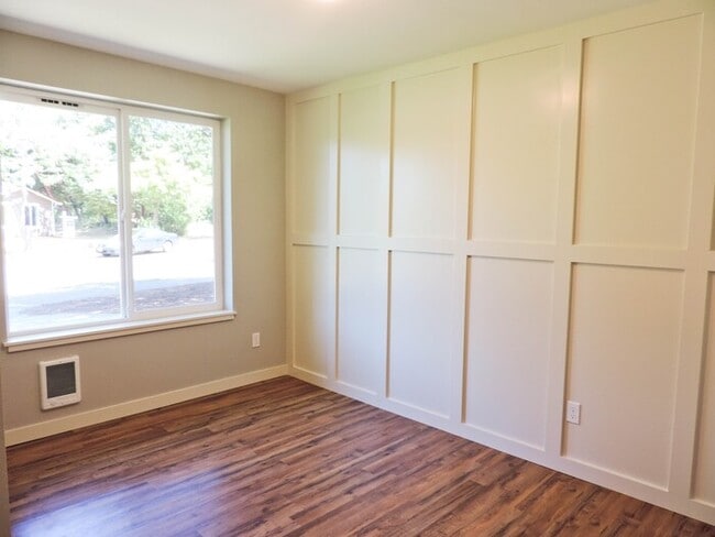 Photo - Immaculate N Tacoma 3bdr 2bath with full size W/D