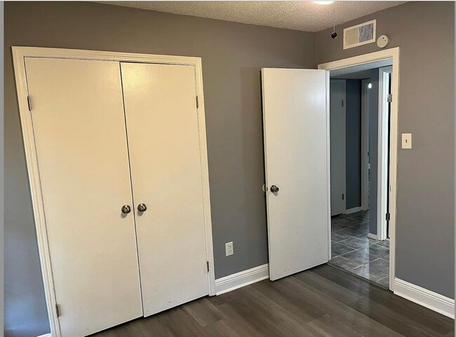 Photo - 3273 Ridgemont Ave