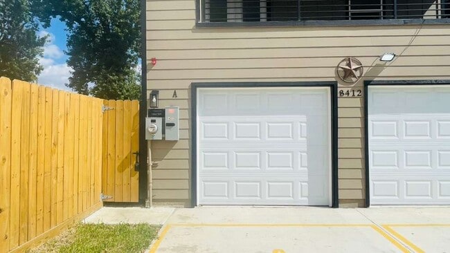 Photo - 8412 De Priest St