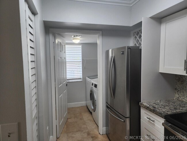 Photo - 2494 Centergate Dr Unit 301
