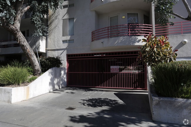 Photo - Burnside Apartments