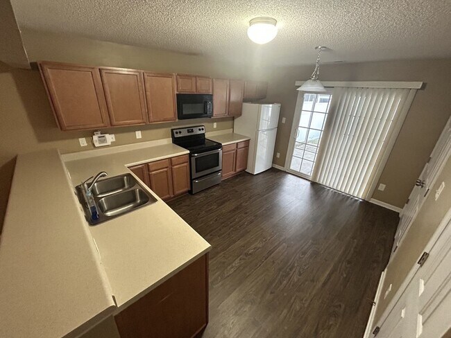 Photo - 2005 Banister Loop