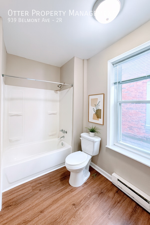 Photo - 939 Belmont Ave Unit 2R