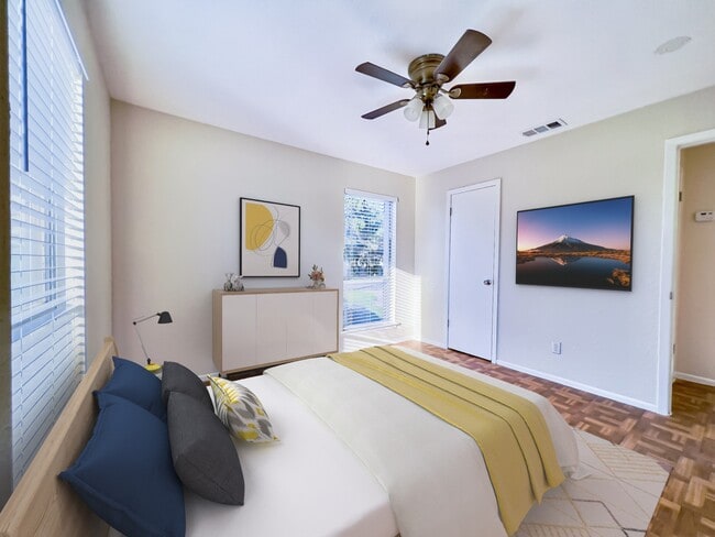 Photo - 200 Uhland Rd