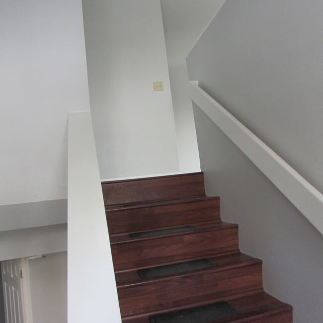 Split Entry upstairs - 3565 N Tamar Rd Unit A