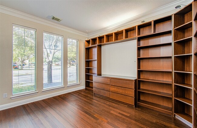 Photo - 3730 Arundel Gardens Ln