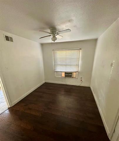 Photo - 4855 Elena St