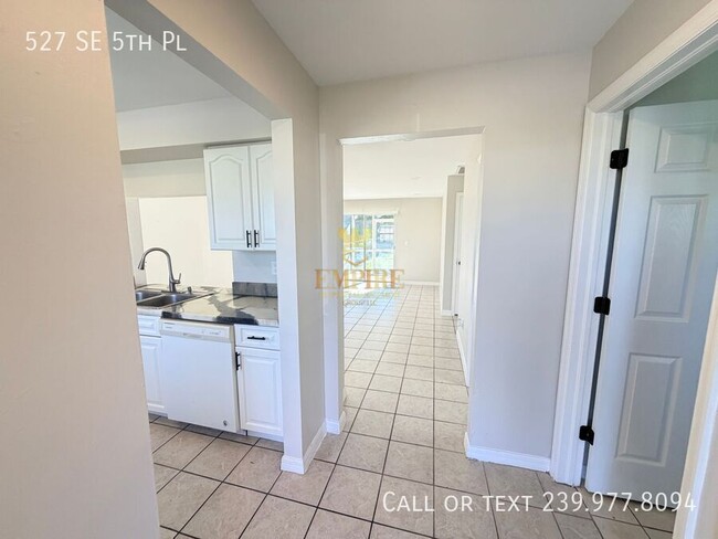 Photo - 527 SE 5th Pl
