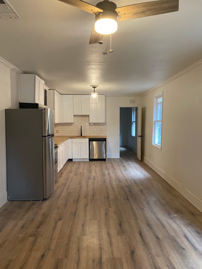 Photo - Hickory Street