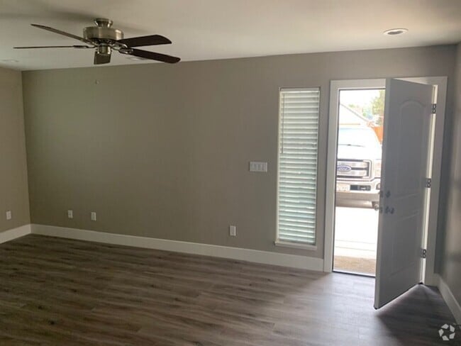 Building Photo - 316 S School St Unit A Rental