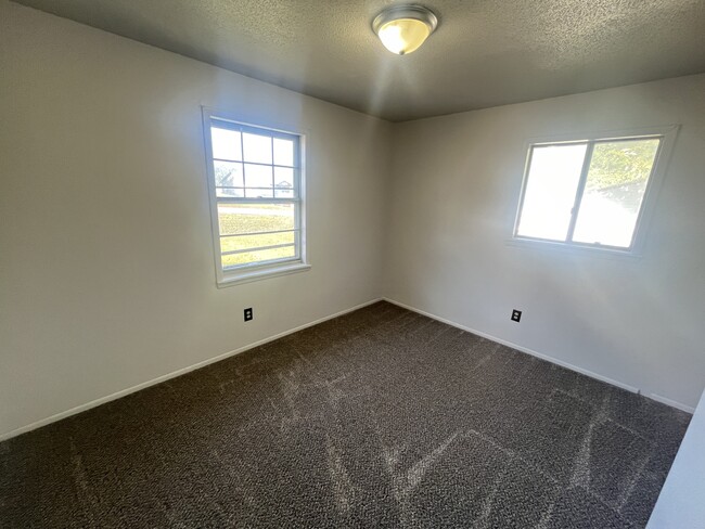 Photo - 431 SE 150 Rd