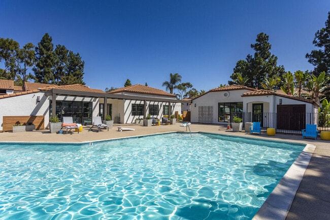 Photo - La Jolla Blue Apartments