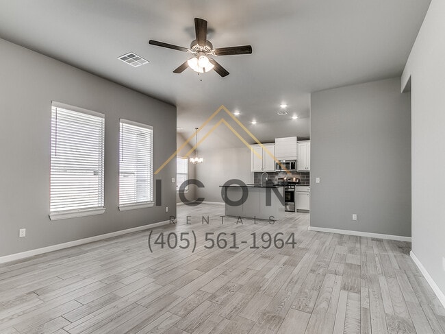 Photo - 4512 Oasis Ln