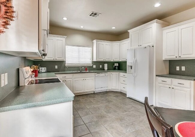 Photo - Adorable duplex + Edmond Schools + Lawncar...