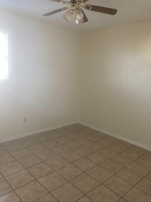 Photo - 505 Hackberry St