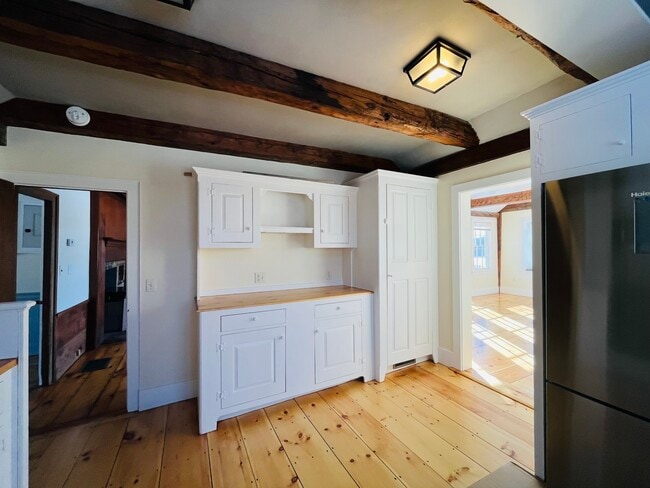 Photo - 410 Cider Hill Rd