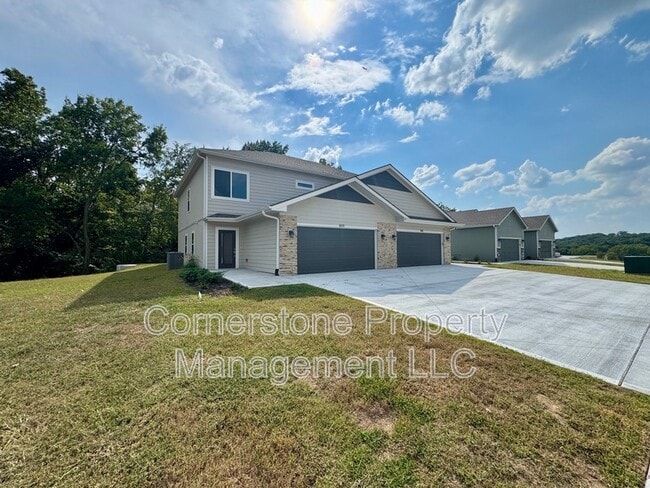 Building Photo - 809 Highland Dr Rental