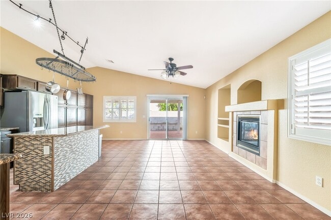 Photo - 9346 Coral Berry St