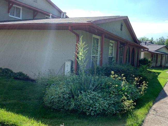 Photo - 2458 Burgandy Ln