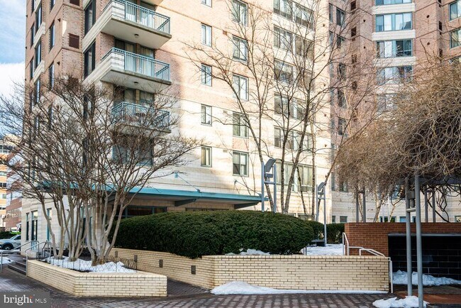 Photo - 851 N Glebe Rd Unidad 1908