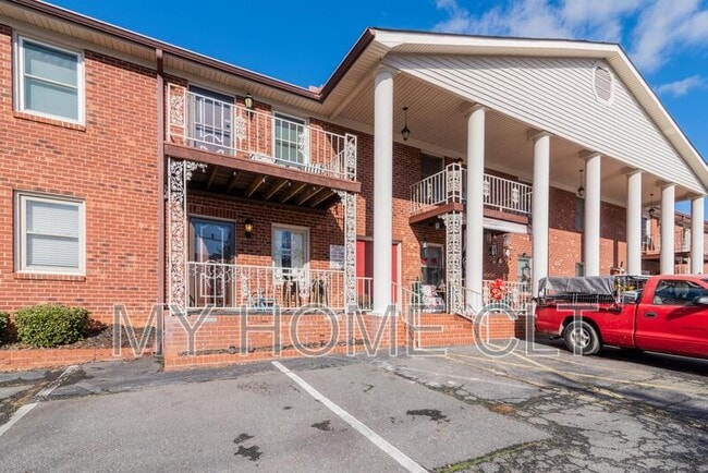 Photo - 116 Briarcliff Dr
