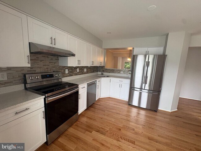 Photo - 7779 Chatfield Ln