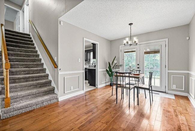 Photo - 1226 Cobblestone Ln