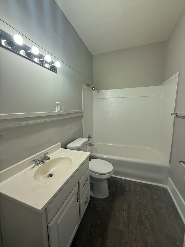 Photo - 1698 Dennison Ave SW