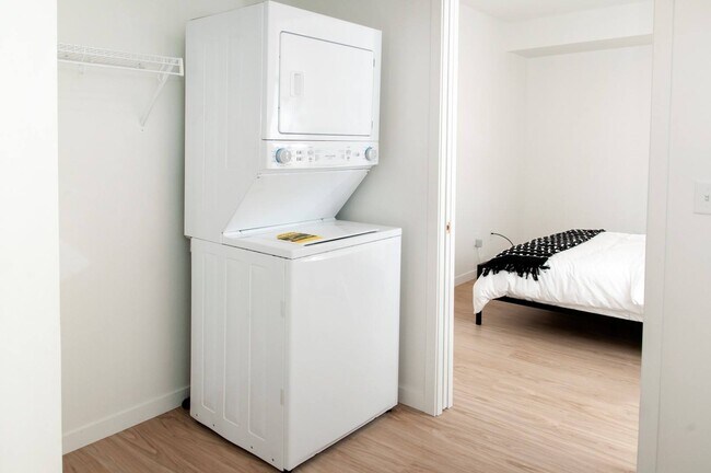 1 Bedroom - Nokomis - CityLine Apartments