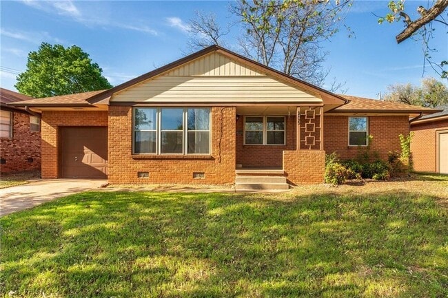 Photo - 205 Tullahoma Dr House