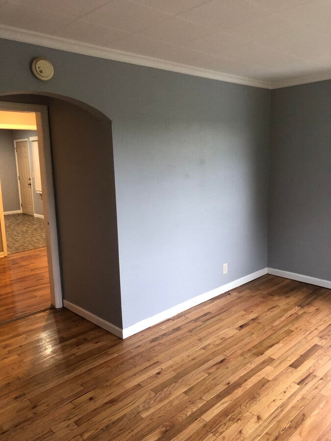 Photo - 2058 James St