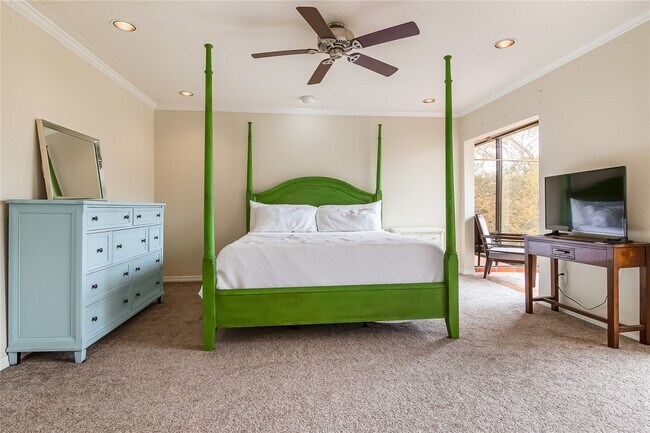 Building Photo - 1802 Stoney Brook Dr Unit 104