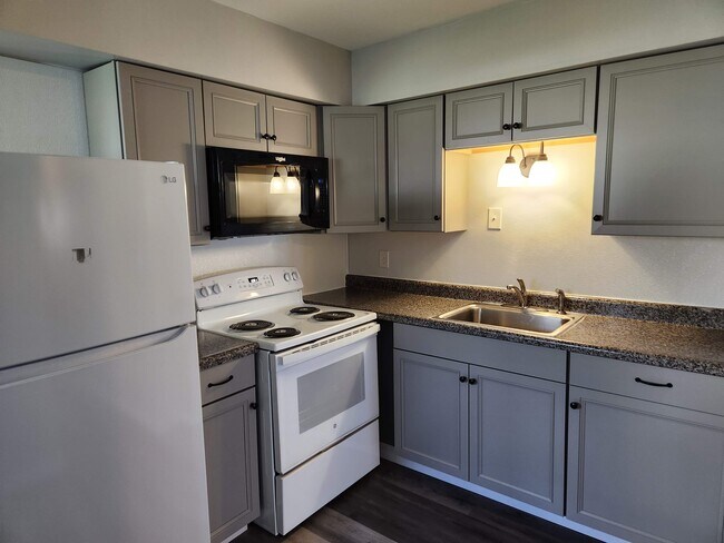 Photo - 48 New Hartford St Unidad Victoria Apts.